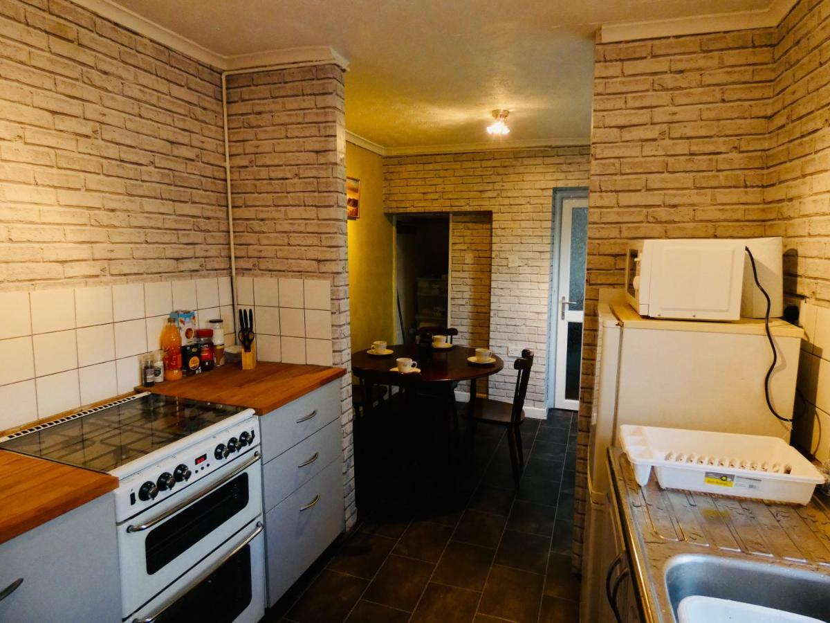 Hill Breeze House Hotel Merthyr Tydfil Ngoại thất bức ảnh